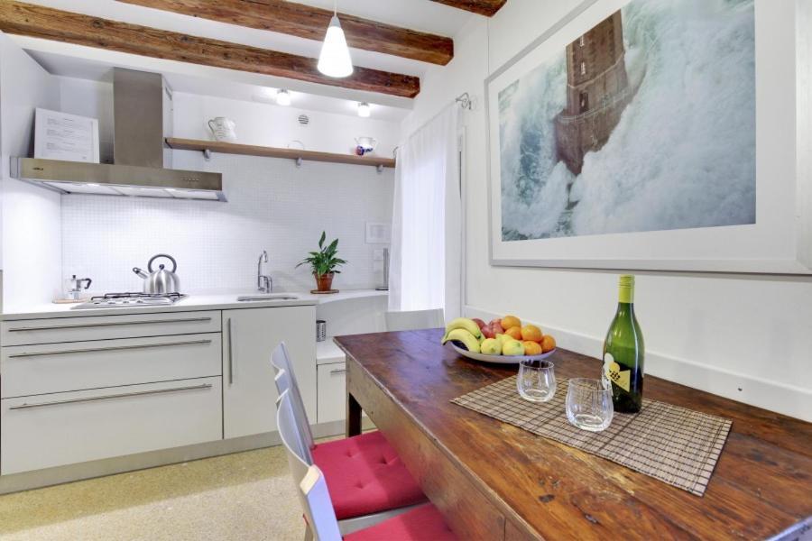 Cozy Apartment Up To 4 In Biennale Giardini By Bricola Apartments Venedig Exterior foto